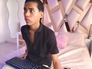 Live cam boy Camilo_nom, 18 yrs – Hot Male Cams