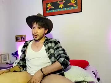 Live cam boy Camilosaennz, 25 yrs – Hot Male Cams