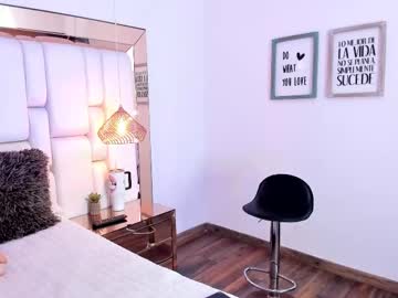 Candelamartineez • anal • 25y • Medellin • public