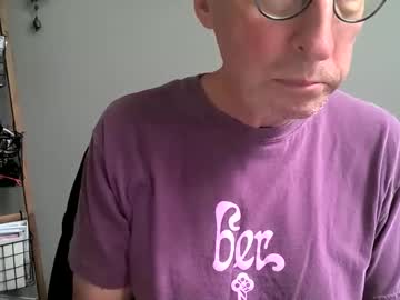 Live cam performer caressluving (mature,  handsome,  cock) – profile photo, streaming now