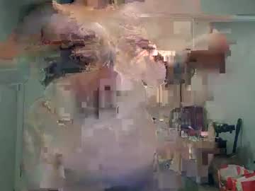 Carinabro10 • bigboobs • 0y • Australia • public