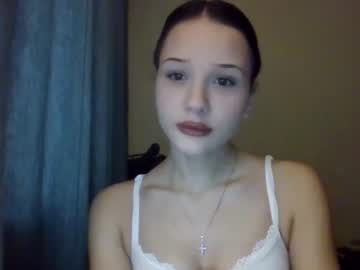 Live webcam: Carmenxamore, 19 yrs - Female Sex Cams