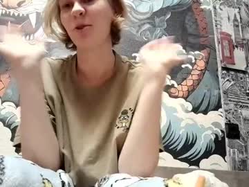 Carmoncaney • shy • 18y • Poland • public