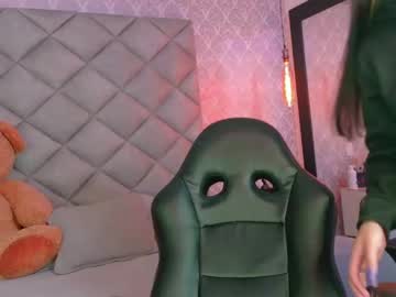 Caro Adams1 • christmas • 26y • Colombia, Medellin • public