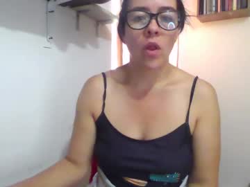 Caroline 46 • masturbate • 44y • - • public