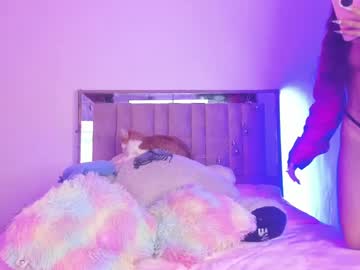 caroline_cute7 - Live Cam Model Online on Ted's Cam Directory