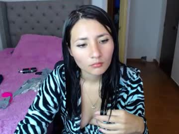 Catalinahounn • bigpussy • 27y • Bogota D.C., Colombia • public