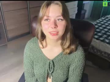 ceri_lady - Free Live Cam Model Online