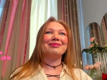 charlie_blush - Free Live Cam Model Online