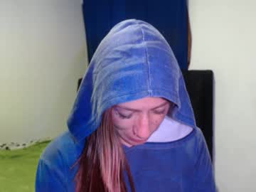 Cherry Cam30 • anal • 35y • colombia ? • public