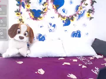 Chloe Ev4ns • latina • 25y • In your fantasies • public