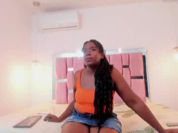 Chloee Durand • bbw • 20y • Colombia • public