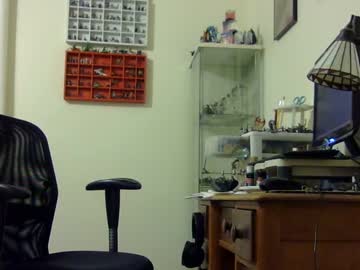 Chris2002b • bondage • 0y • Oregon • public