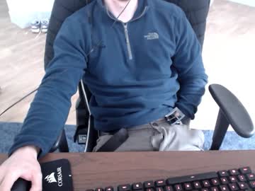 Chris93270 • french • 23y • le-de-France, France • public