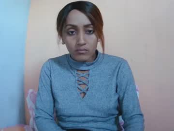 Live webcam: Christine213 - Female Sex Cams