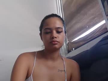 Cristtal  2 • amputee • 26y • mundo • public