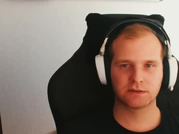 Croissant911 • face27y • Berlin - Germany/Alemania • public