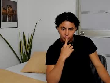 Live cam boy Cruz_fernandez, 22 yrs – Hot Male Cams