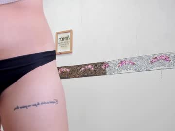 crystal_walls - Live Cam Model Online on Ted's Cam Directory