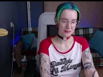 Cumpotikeve • bdsm • 22y • Far Cold Moon ? • public