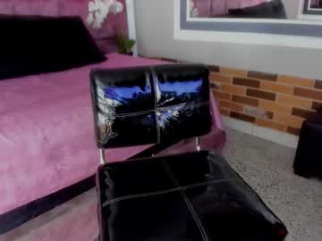 Curiousskinny3 • slut • 26y • Antioquia, Colombia • public