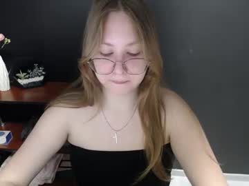 Cute Minx • natural • 20y • Italy • public