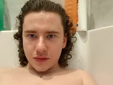 Cvpriano • pantyhose • 21y • Somewhere • public