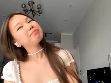 Cwenecollins • asian • 18y • ChatGPT • public