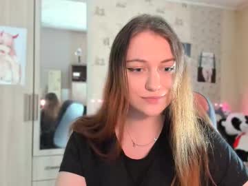 Cyberrgirlfriend • shy • 18y • ur mind • public