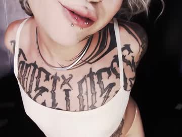 Live cam boy Cybertrouble_, 26 yrs – Hot Male Cams