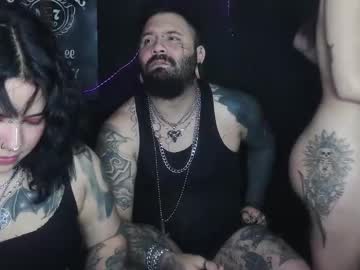 Da Dark Room • deepthroat • 0y • H E L L • public