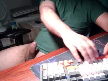 Daddypimp3 • hairy • 0y • UK • public