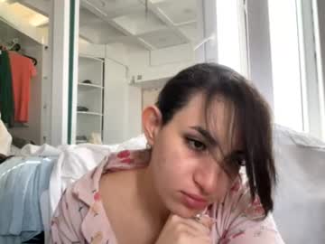 Daddysbrunette • anal • 22y • Andalusia, Spain • public