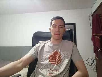 Dan Hottest • hairydick • 26y • Colombia • public