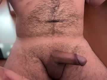 Danielgaan99 • gay • 0y • EAU • public