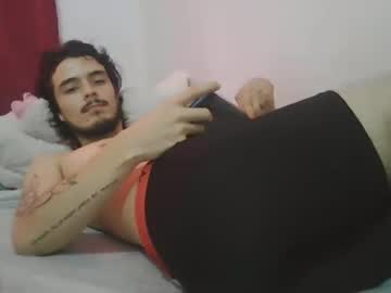 Danielhot17 • cum • 23y • , Colombia • public