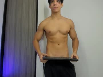 Live cam boy Daniisus – Hot Male Cams