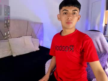 Live cam boy Dannyvianny, 18 yrs – Hot Male Cams