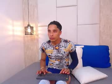 Live cam boy Dante_savage1, 33 yrs – Hot Male Cams