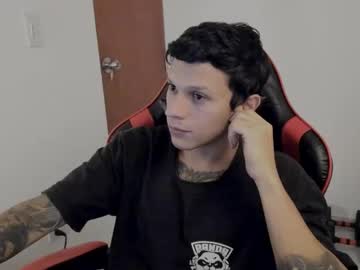 Live cam boy Davebroww – Hot Male Cams