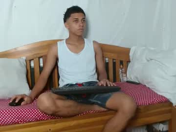 Live cam boy Deivy_skinny01, 18 yrs – Hot Male Cams
