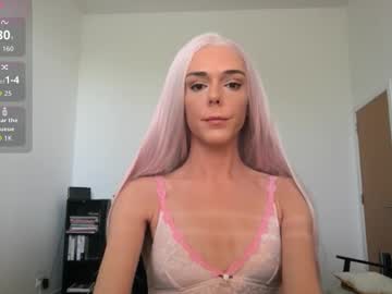 Demii Doll • trans • 30y • Scotland, United Kingdom • public