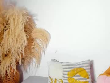 Deniis01 • ebony • 21y • Colombia • public