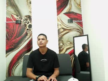 Live cam boy Dereck_leroy, 20 yrs – Hot Gay Cams