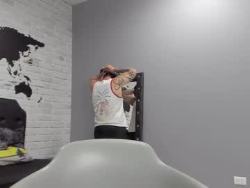 Live cam boy Dereck_stonne, 32 yrs – Hot Male Cams