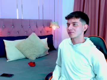 Live cam boy Deyvigreko, 21 yrs – Hot Gay Cams