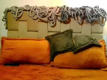 Dickdamian  • bondage • 23y • Colombia • public