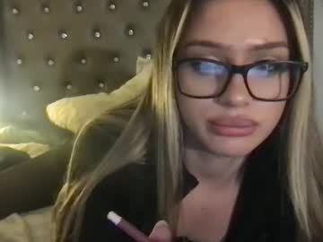 Dominabrat live cam profile photo — blowjob — age 21 — Texas