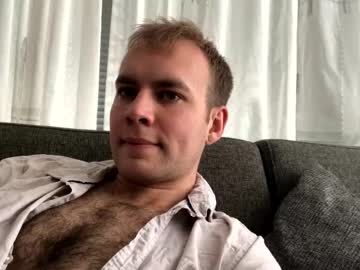 Donkingkong1137862 • exhibitionist • 0y • Here and there • public