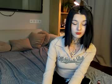 Donnahicks • 18 • 18y • Latvia • public